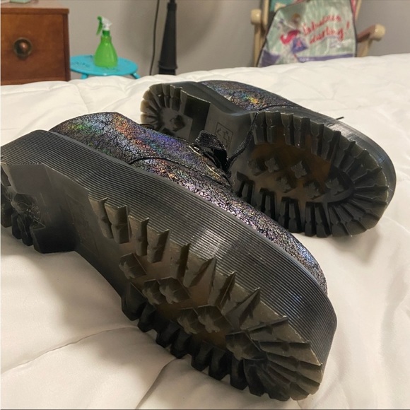 Dr. Martens size 9 Iridescent Gunmetal Crackle Platform Oxford - Picture 3 of 5